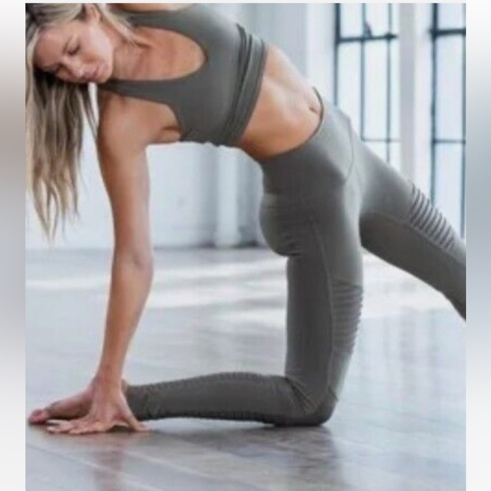 NEW | ALO high Rise Moto Leggings Gray Sz S